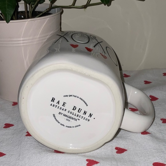 Rae Dunn Hugs and Kisses Valentine’s Day Mug - Picture 3 of 5